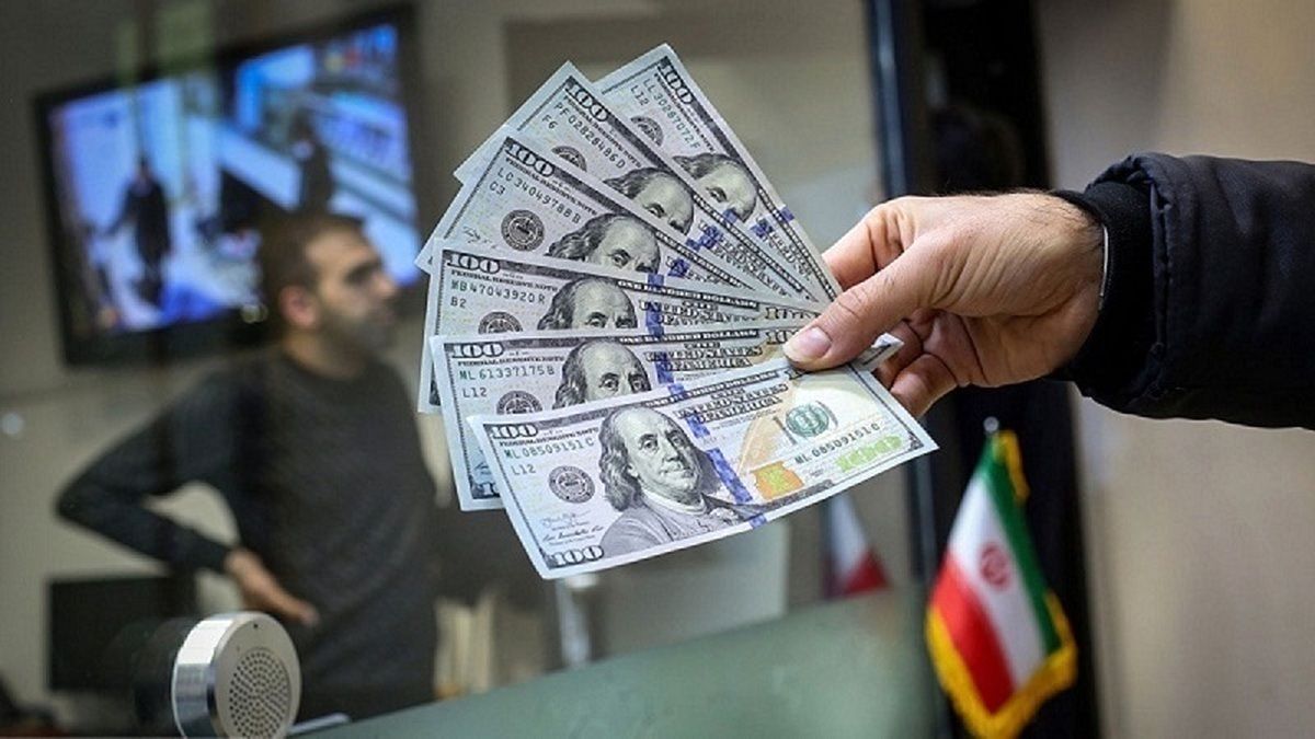 قیمت دلار و یورو در صرافی ملی امروز 15 دی 1403
