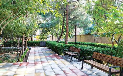 اجاره ۶۰ میلیون تومانی برای پیاده روهای اطراف پارک لاله