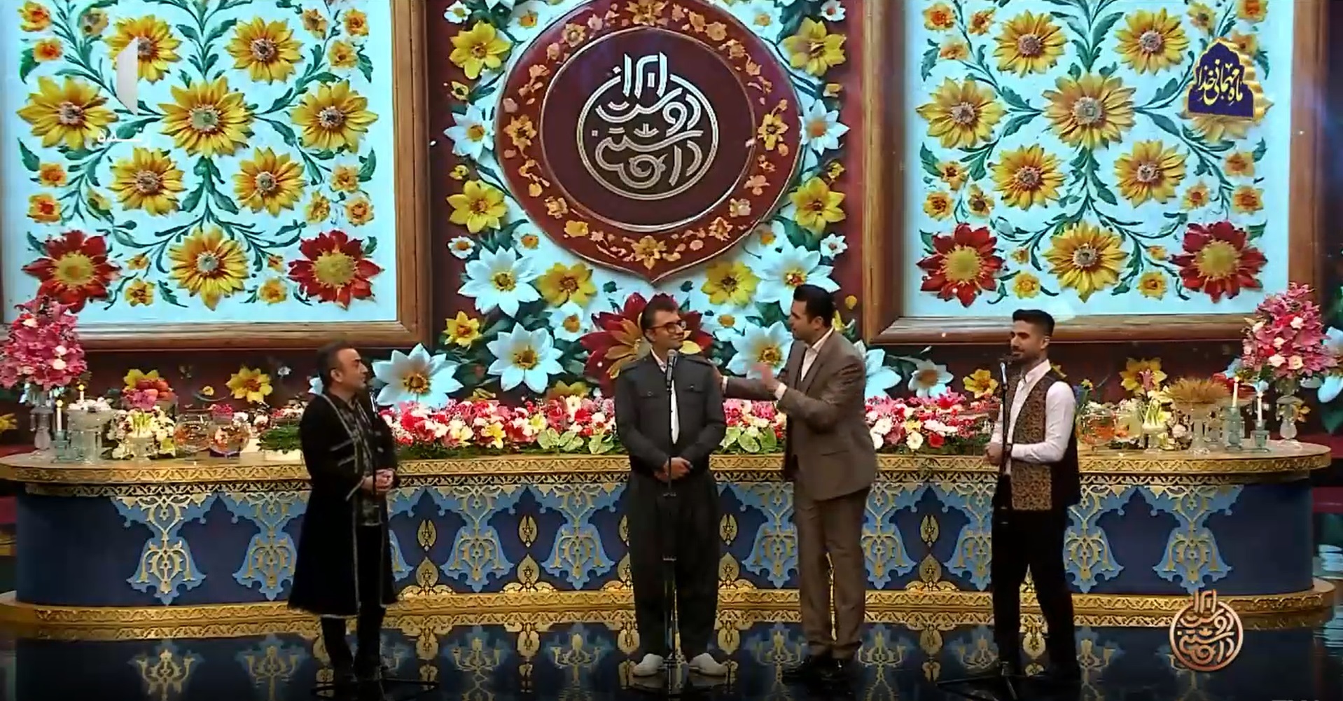 ویژه برنامههای سال تحویل تلویزیون ؛ هرچه بزرگتر، شلوغتر، جیغتر، اجق وجقتر بهتر! 2117080_574