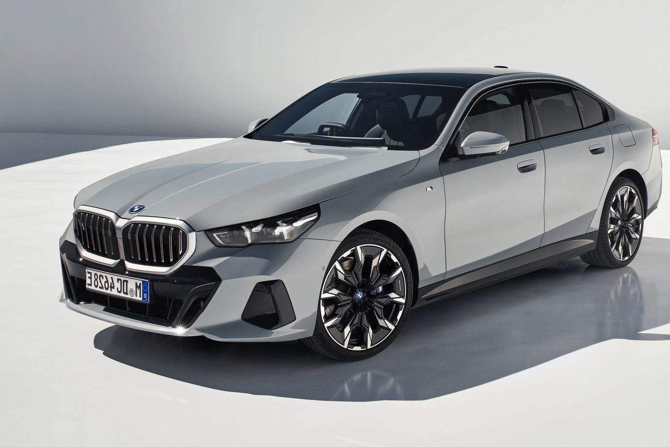 رونمایی از نسل جدید BMW سری 1؛ انقلاب در طراحی غول آلمانی
