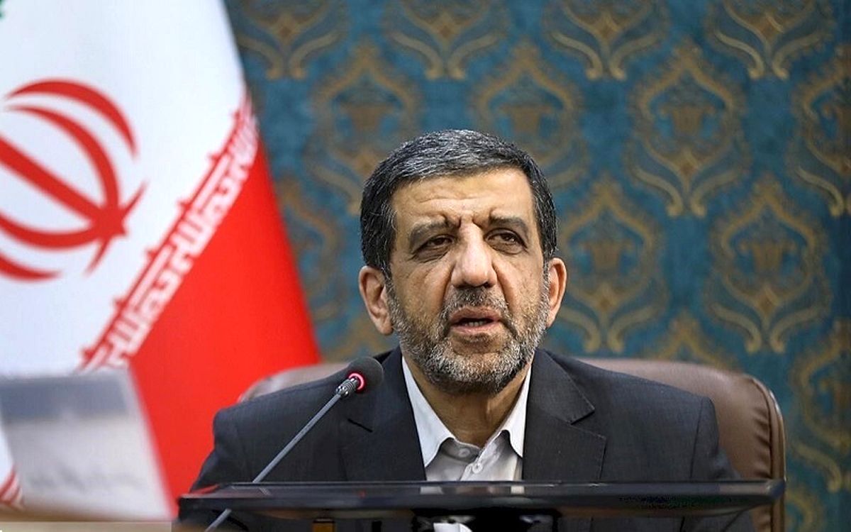 عکس| سفر در زمان؛ ضرغامی با لباس نظامی در جبهه
