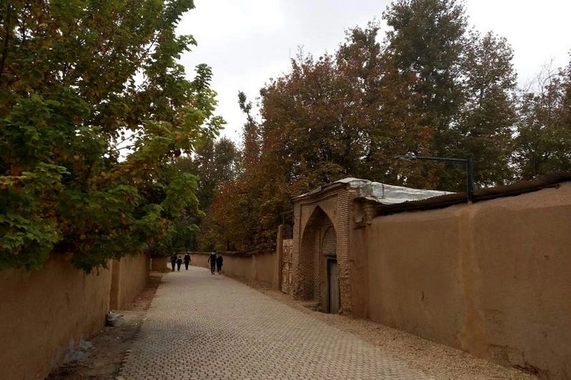 قصر الدشت؛ بهشتی با باغهای زیبا در شهر شیراز