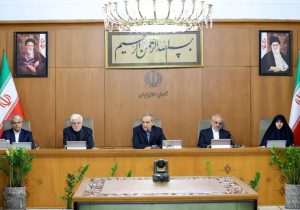 دستور پزشکیان درباره پرداخت حقوق و پاداش کارکنان دولت